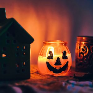 DIY candle candle with pumpkin