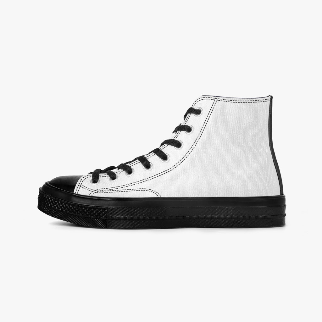 A pure white customizable high-top canvas shoes with black soles