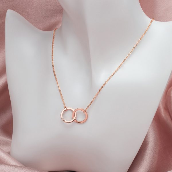 A gold-tone interlocking circle necklace