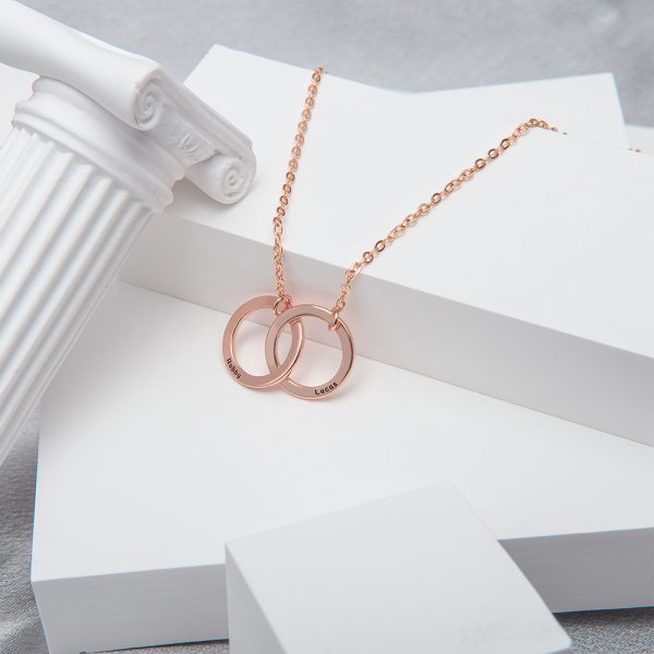 A gold-tone interlocking circle necklace