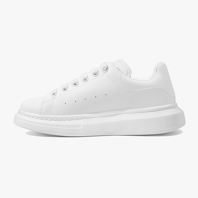 A pure white customizable leather oversized sneakers